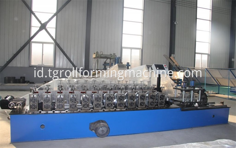 Steel Omega Channel Roll Forming Machine